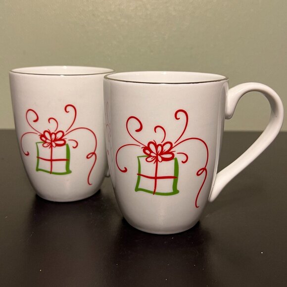 Set of 2 Vintage St. Nicholas Square ‘TIS THE SEASON Christmas Porcelain Mugs - Picture 5 of 9